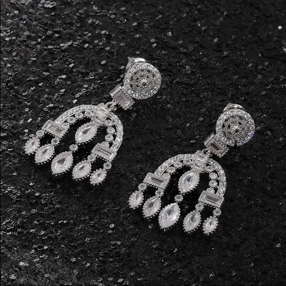 New 925 Silver Luxury Bridal Diamond Earrings - Picture 4 of 6
